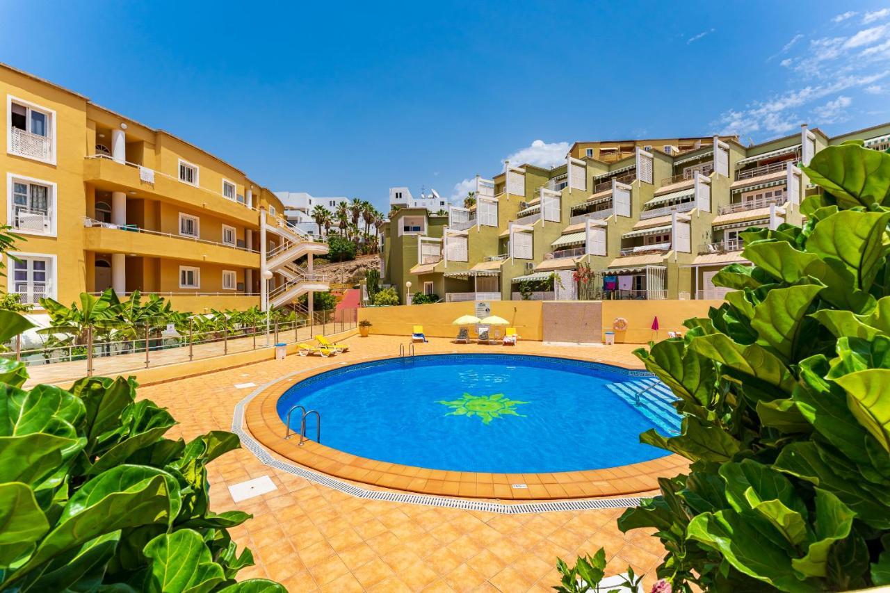 Apartment In The Orlando Complex Адехе Екстериор снимка