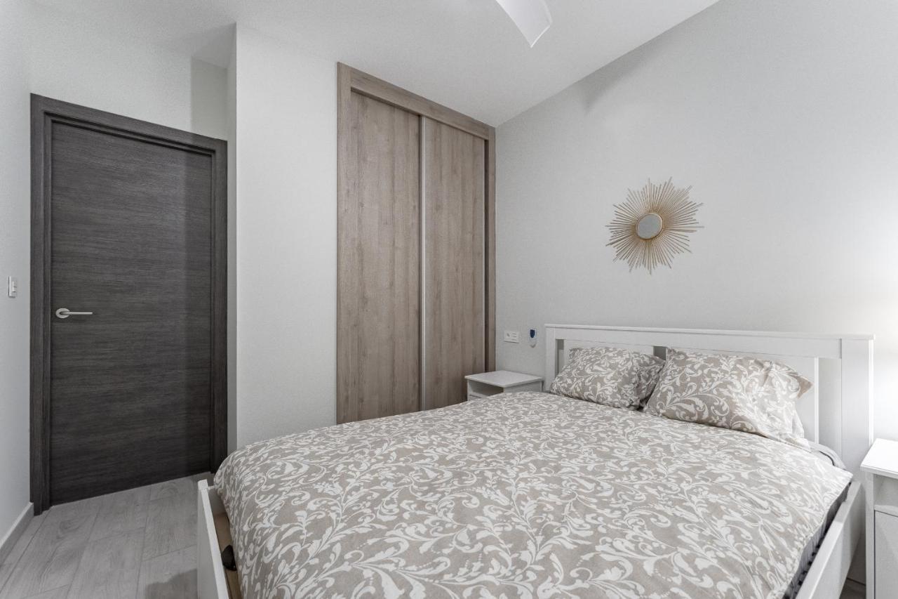 Apartment In The Orlando Complex Адехе Екстериор снимка
